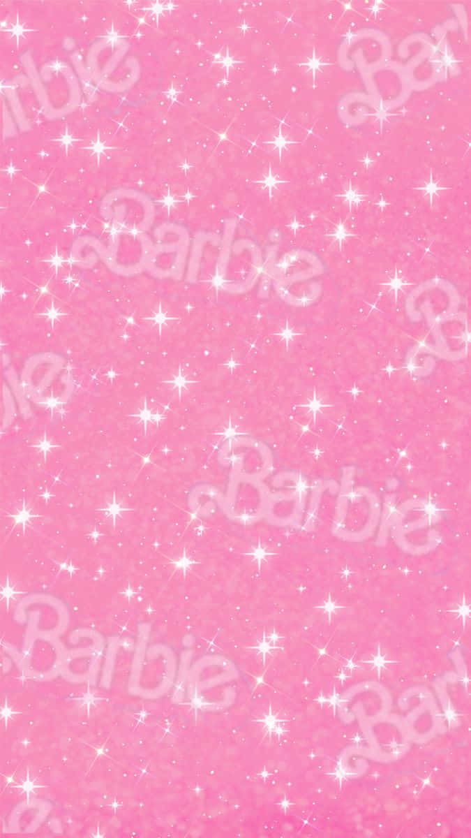 Glitter Barbie Aesthetic 桌布 壁紙 — 閃爍的粉紅色牆紙，帶有重複的白色Barbie標誌和閃閃發光的星爆。