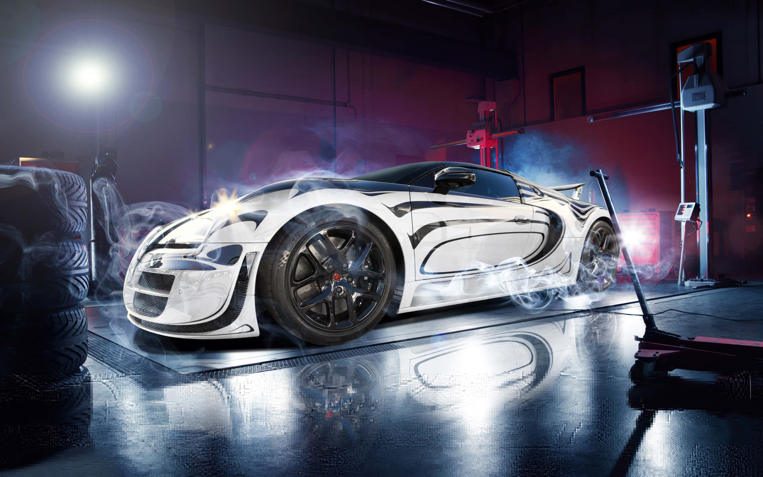 Bugatti Veyron 桌布 壁紙 — 一輛時尚的白色跑車在燈光昏暗的車庫中飄移，輪胎周圍煙霧繚繞，明亮的聚光燈投射出戲劇性的倒影。