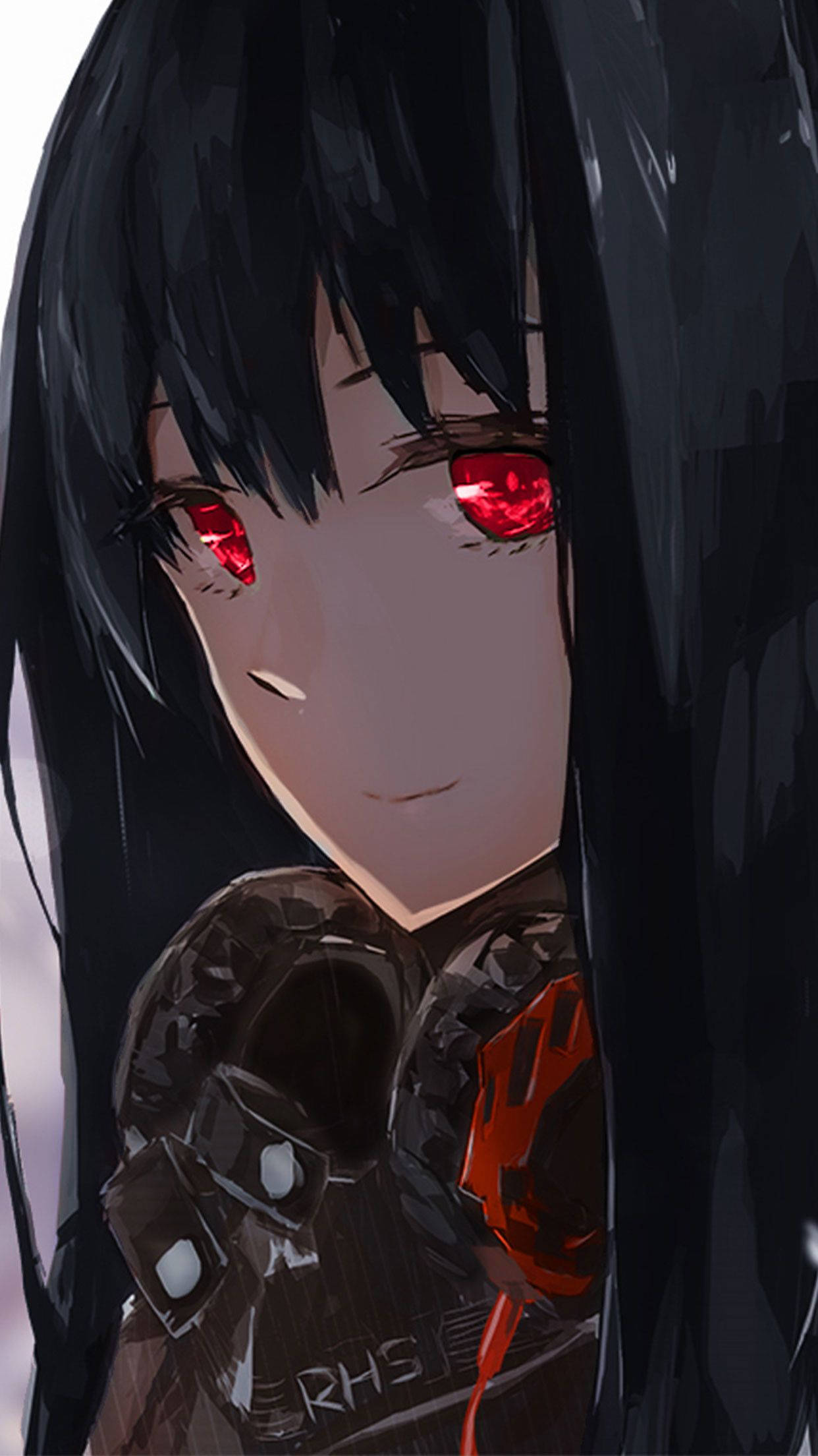 smirk 美少女 iPhone 壁紙 — 一個黑髮紅眼、散發光芒的動漫女孩近照，身穿帶有橙色點綴的深色盔甲。