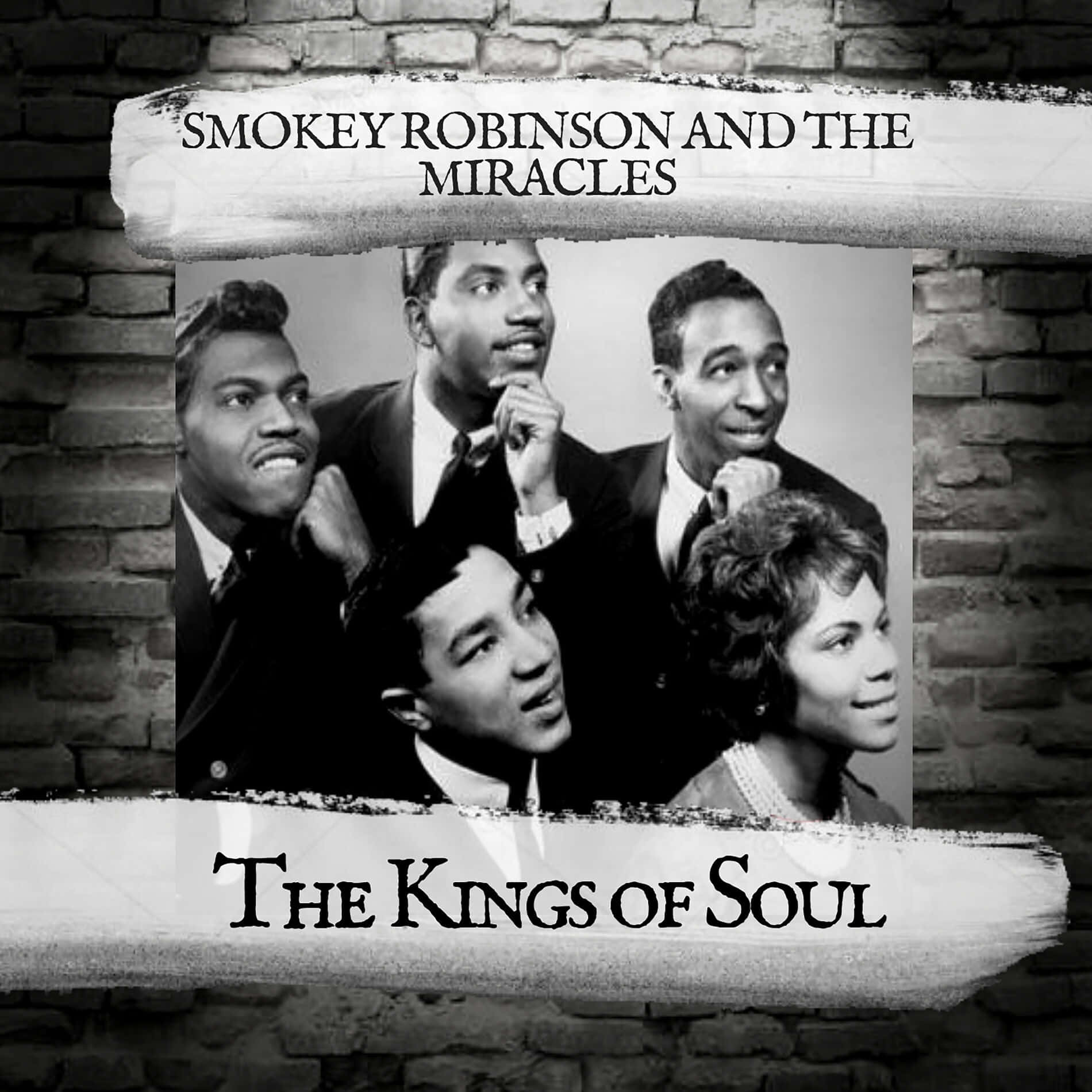  壁紙 — Smokey Robinson 和 The Miracles 在磚牆前擺姿勢的黑白照片，帶有文字疊加。