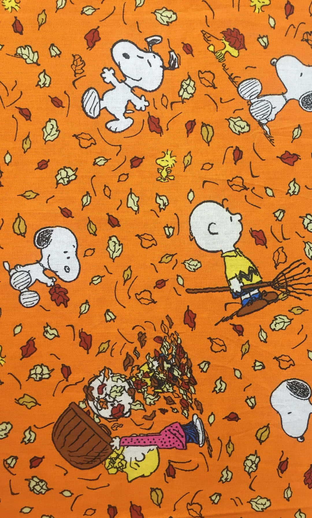 史努比和朋友們在秋天耙落葉