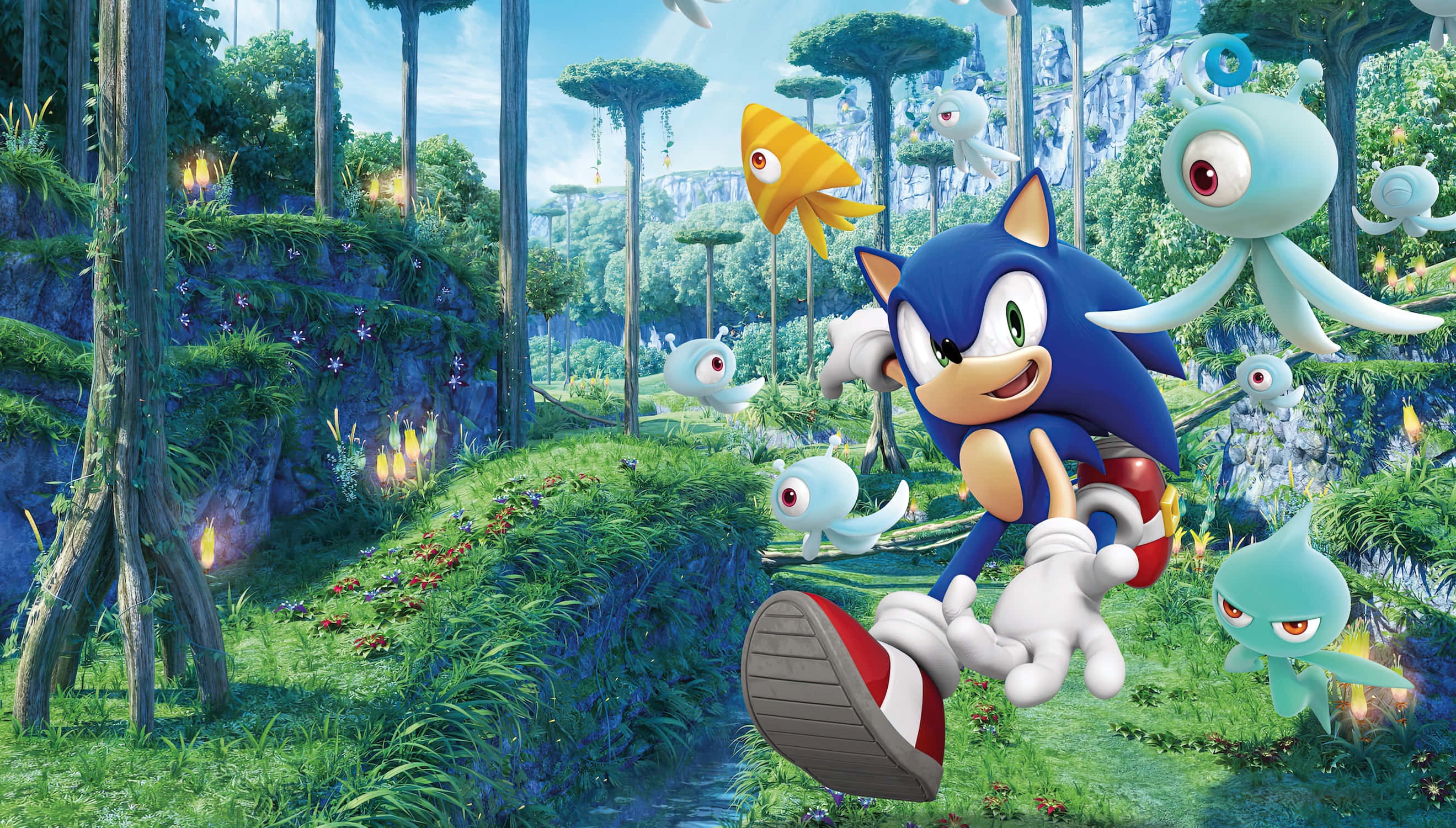 Sonic Green Forest 桌布 壁紙 — Sonic the Hedgehog 喺一個有發光蘑菇同漂浮單眼生物嘅茂密綠色森林中疾馳。
