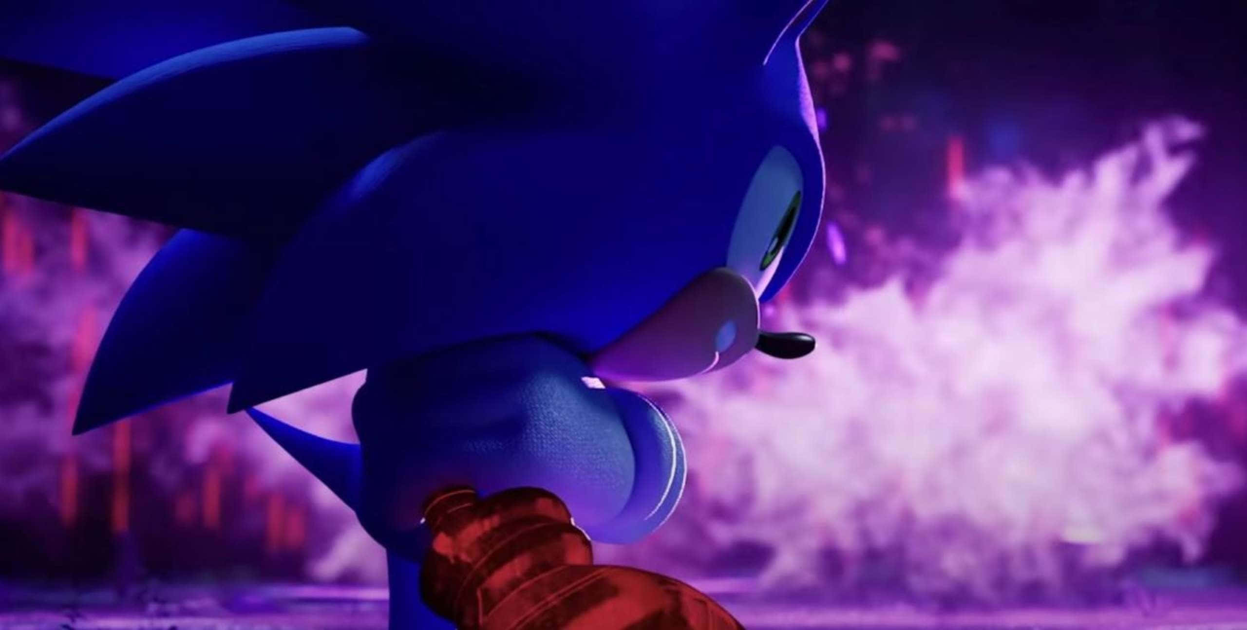 Modern Sonic 桌布 壁紙 — Sonic the Hedgehog 以動感姿態，背景是煙霧彌漫的紫紅色霓虹城市景觀。