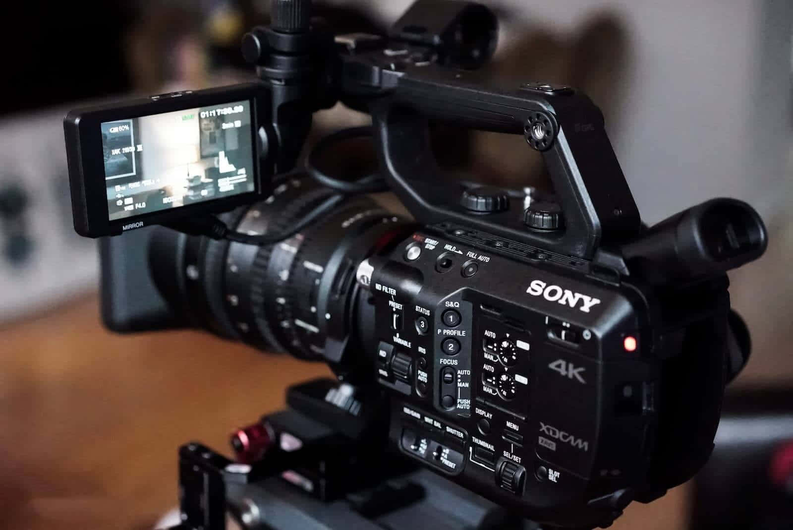 Sony C300 CCD 相機連鏡頭 壁紙