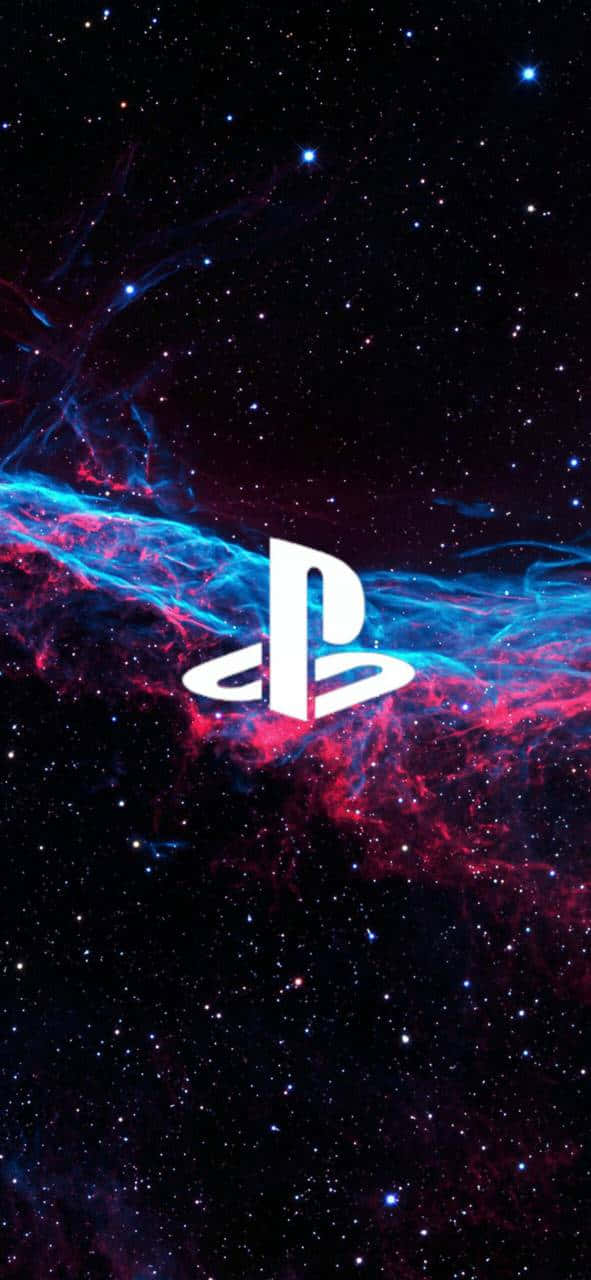 以Sony PlayStation體驗尖端遊戲 壁紙 — 發光的PlayStation標誌漂浮在藍色和粉紅色的鮮豔宇宙星雲中，背景是佈滿星星的黑色虛空。
