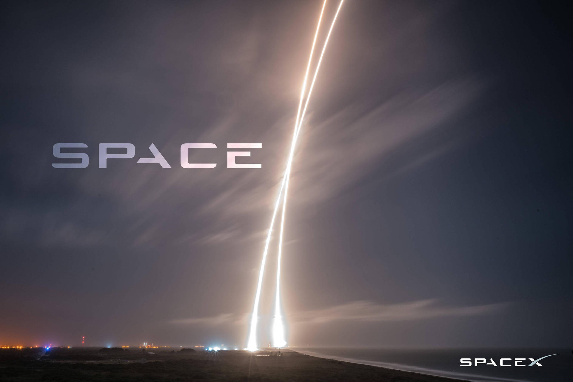 夜間 SpaceX 火箭發射，帶有明亮光跡 — Spacex GIF 壁紙