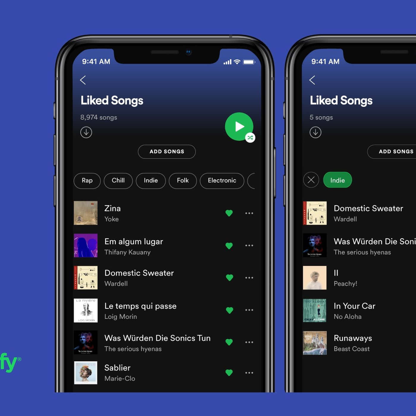 Spotify 喜歡的歌曲截圖 壁紙 — 兩部智能手機在純藍色背景上顯示Spotify的「Liked Songs」播放列表，顯示不同的歌曲數量和類型。