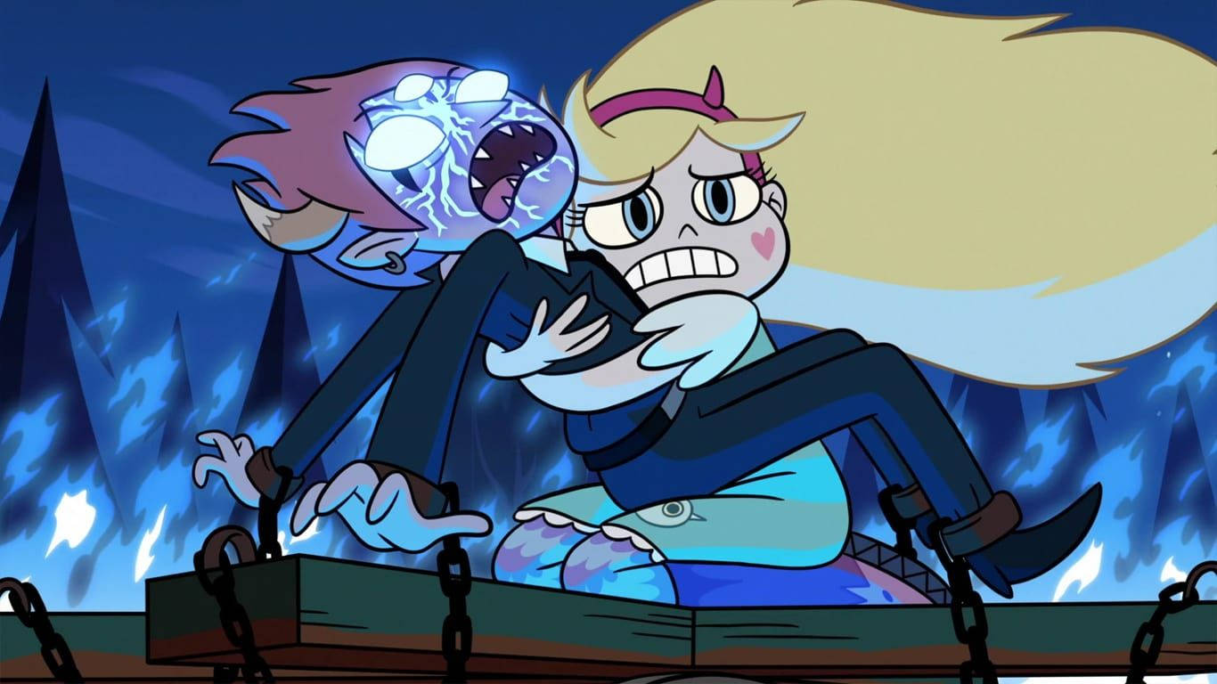 《星之惡魔》的惡魔戰鬥 壁紙 — Star Butterfly 和一個被閃電強化的怪物在夜晚的黑暗森林中用鎖鏈和火焰搏鬥。