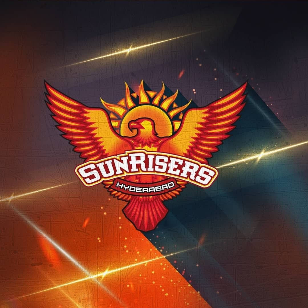 Sunrisers Hyderabad 運動隊標誌，帶有熾熱的鷹和發光的光效。