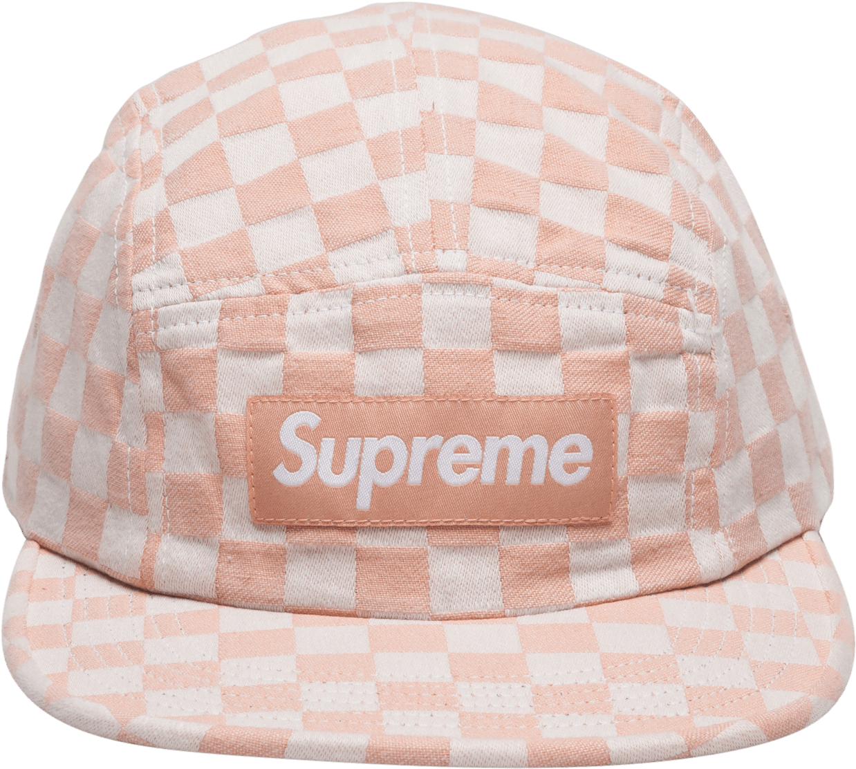 Supreme格紋露營帽（粉紅色） 壁紙 — 粉紅和白色格仔 Supreme 品牌帽，平帽檐和縫合面板，黑色背景。