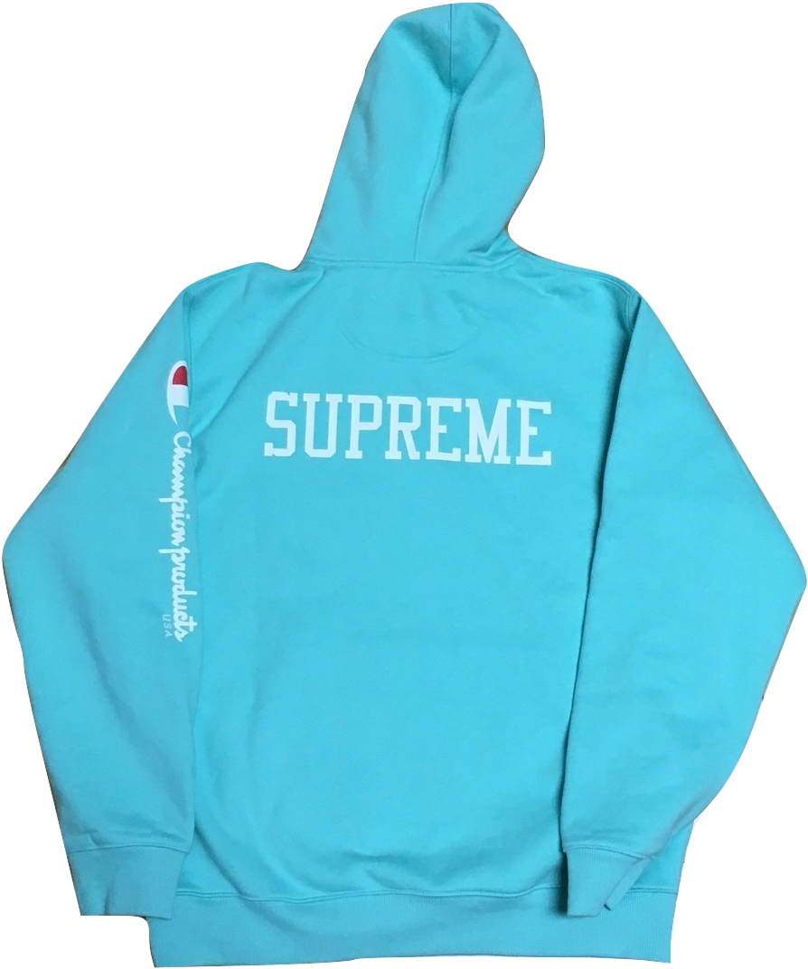 Supreme Champion 藍色連帽衫 壁紙 — 黑色背景上，一件青綠色連帽衛衣的背面，帶有白色 'SUPREME' 文字和袖子上 Champion 標誌。