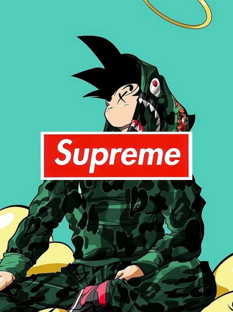 迷彩悟空 Supreme 壁紙 — 身穿迷彩服配鯊魚連帽衫的動漫角色，盤腿坐在青綠色背景上，頭頂金色光環。