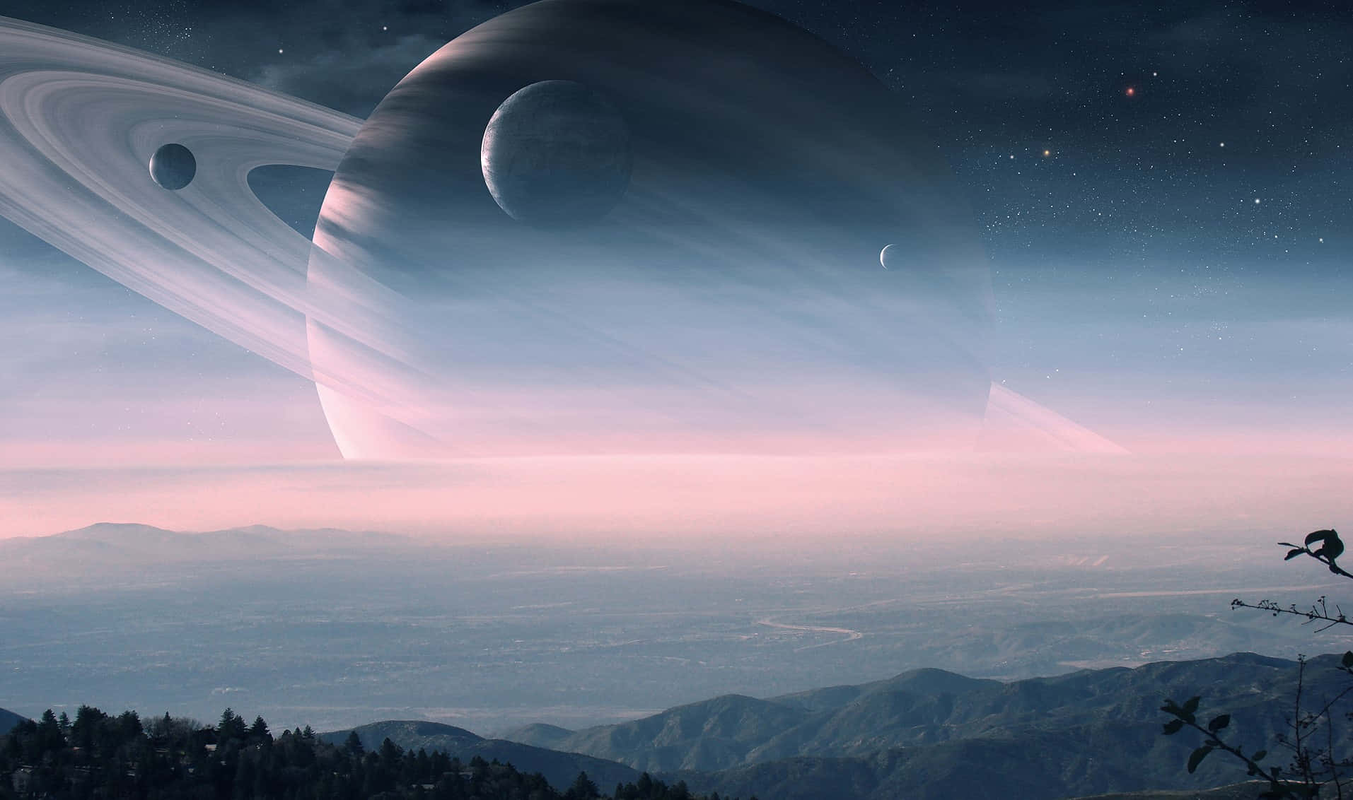 一顆巨大的環狀行星在暮色中懸浮於山區景觀之上。