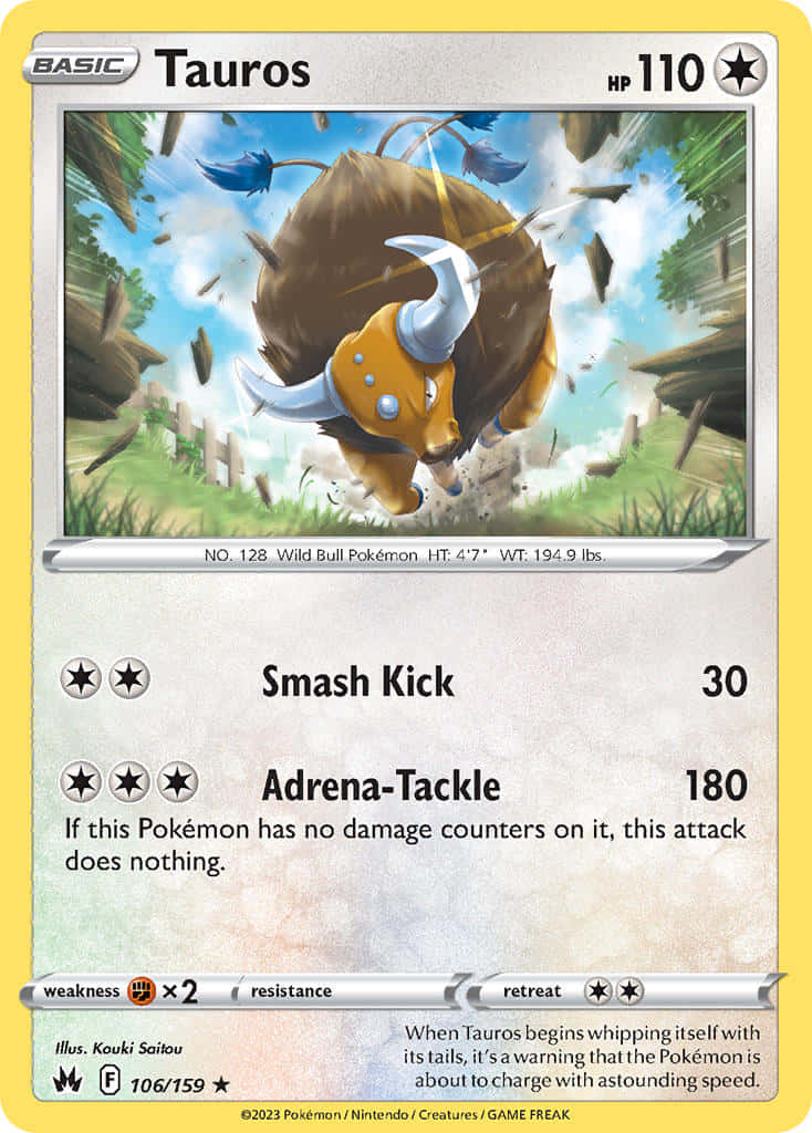 Tauros 遊戲卡牌 壁紙 — 一頭強壯的泰羅斯公牛衝過草地，在明亮的藍天下揚起碎片。