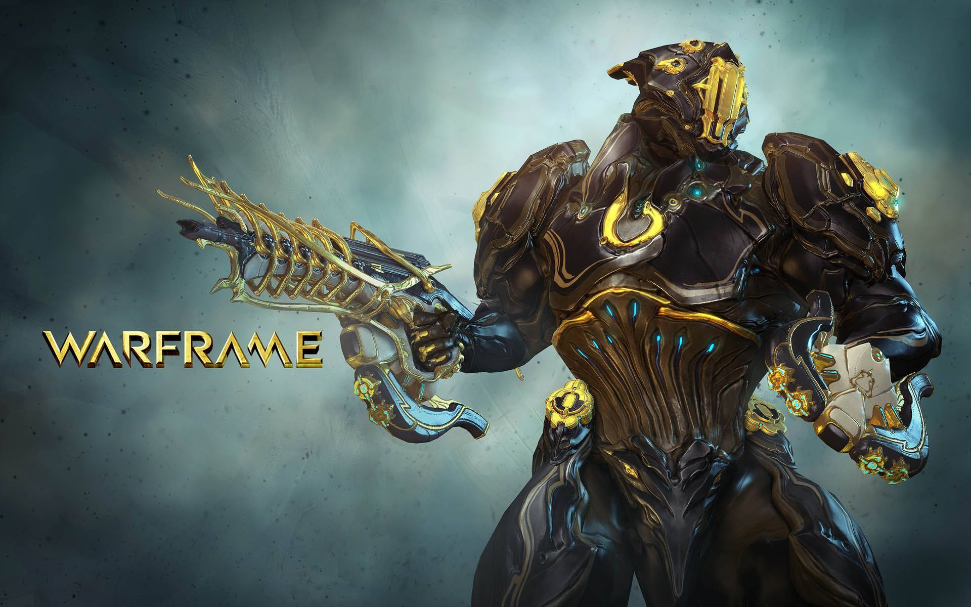 身穿黑金盔甲的Warframe角色手持發光武器。