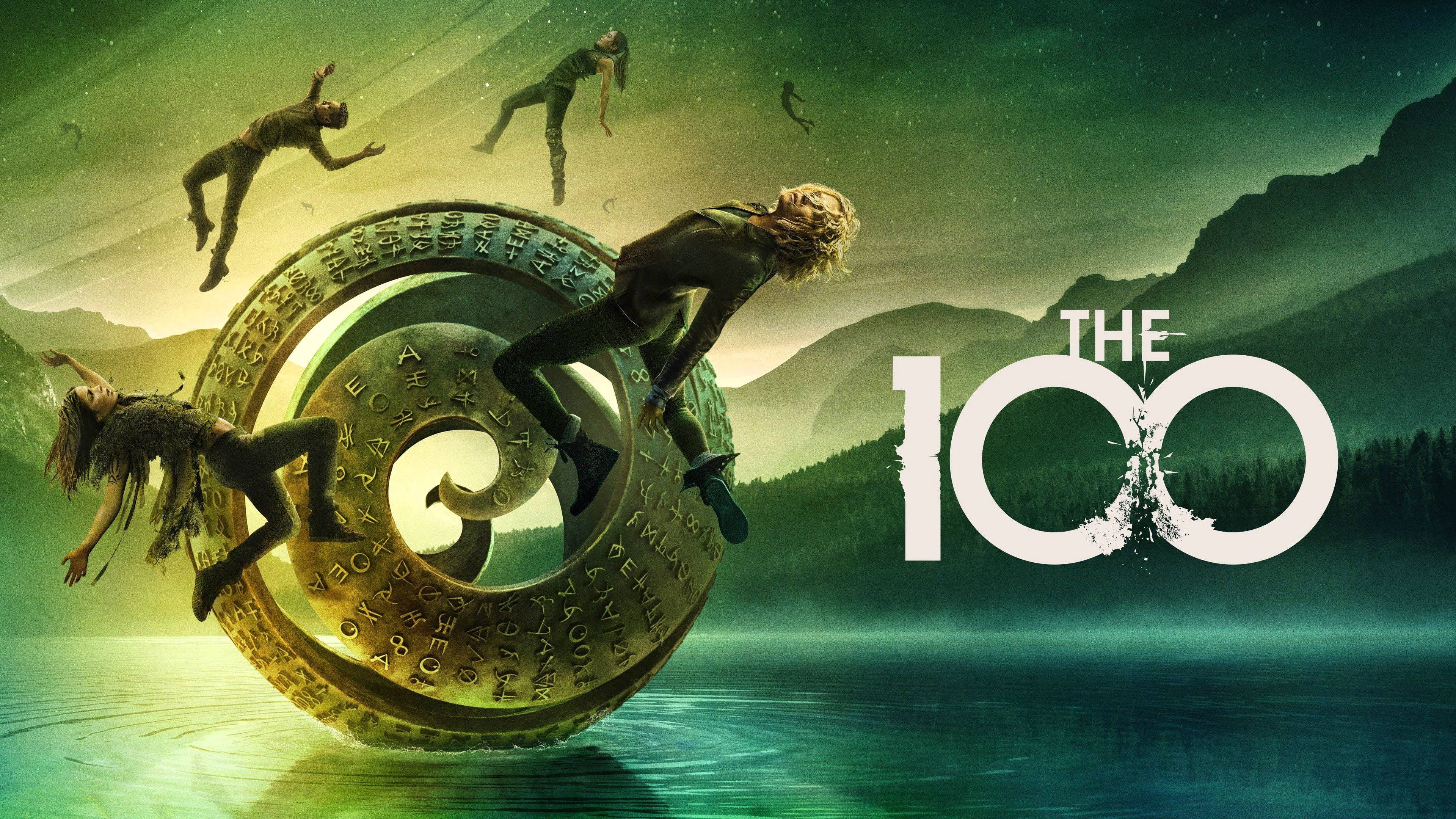 《The 100》末日地球標誌 壁紙 — 青少年喺星空下嘅山脈背景中，漂浮喺一個發光綠色湖泊上面嘅巨型螺旋碟周圍。
