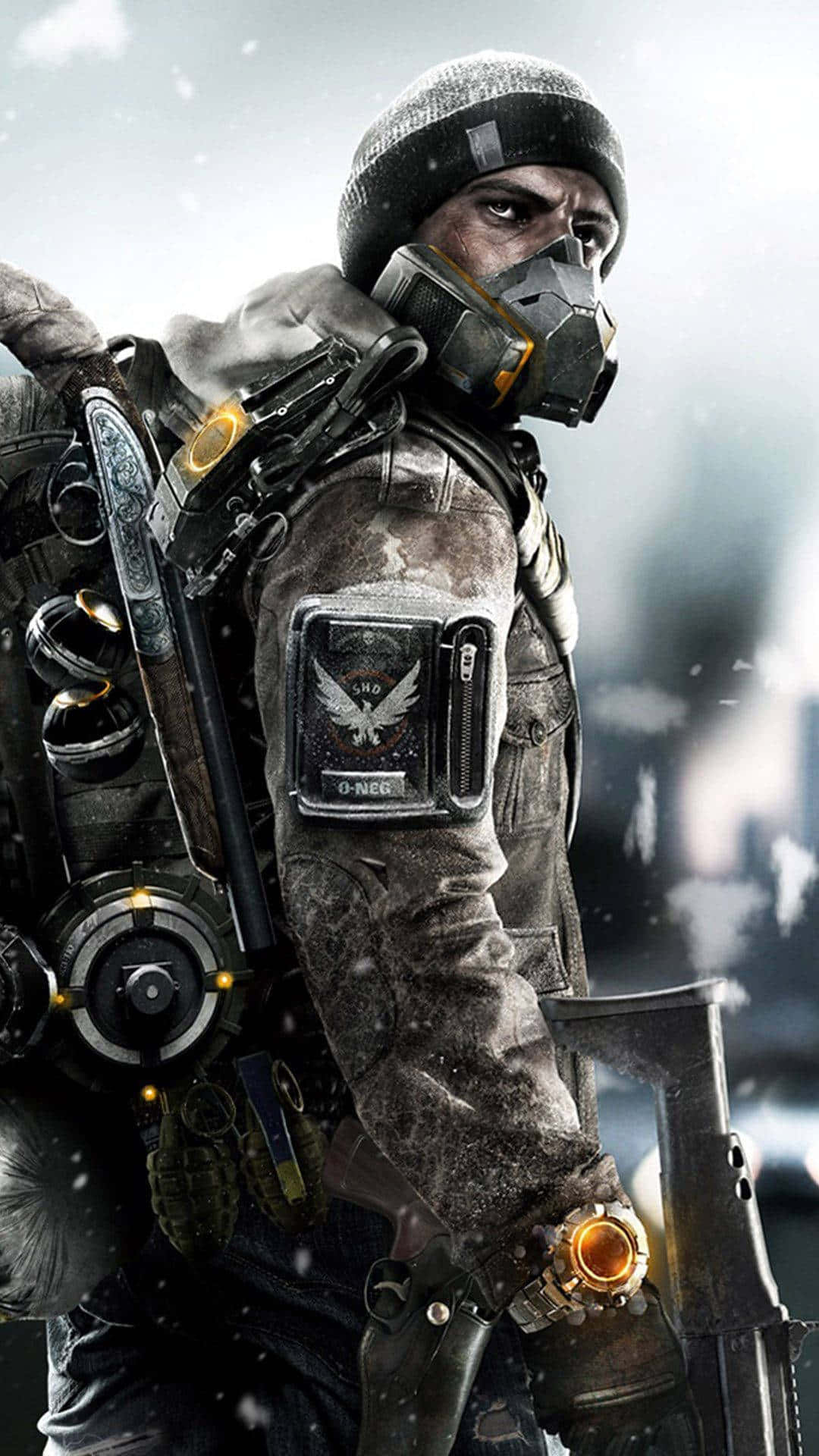 《The Division》安卓戰士背景 壁紙 — 一名身穿戰術裝備和面具的粗獷士兵，站在積雪的城市廢墟中，手持步槍。