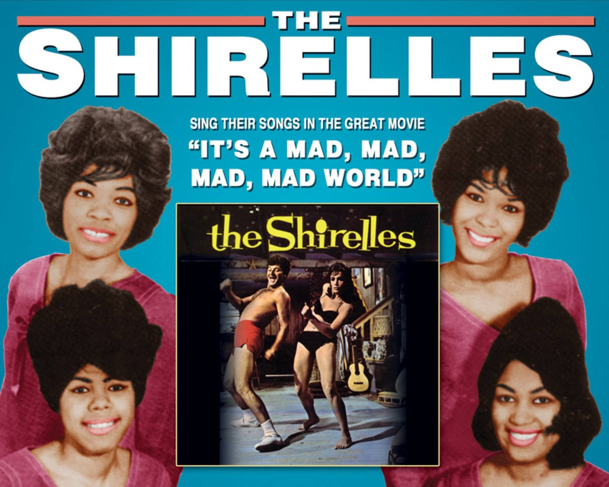 The Shirelles《It's A Mad, Mad, Mad, Mad World》專輯封面 壁紙 — 復古1960年代專輯封面， featuring The Shirelles 穿著粉紅色上衣，背景為藍綠色，並嵌入電影劇照。