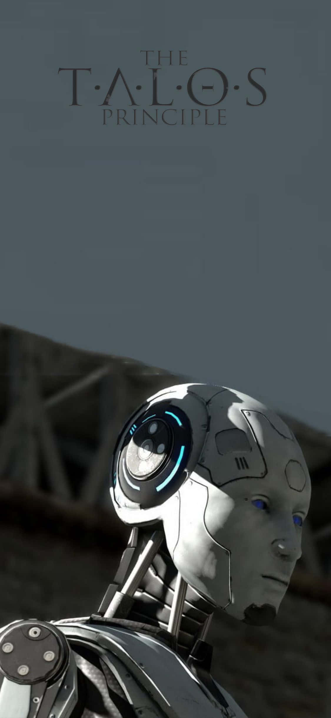 《The Talos Principle》中的演化之路 壁紙 — 銀色機械人的特寫，帶有發光的藍色眼睛和圓形頭燈，以灰色工業背景襯托，並有「The Talos Principle」文字。