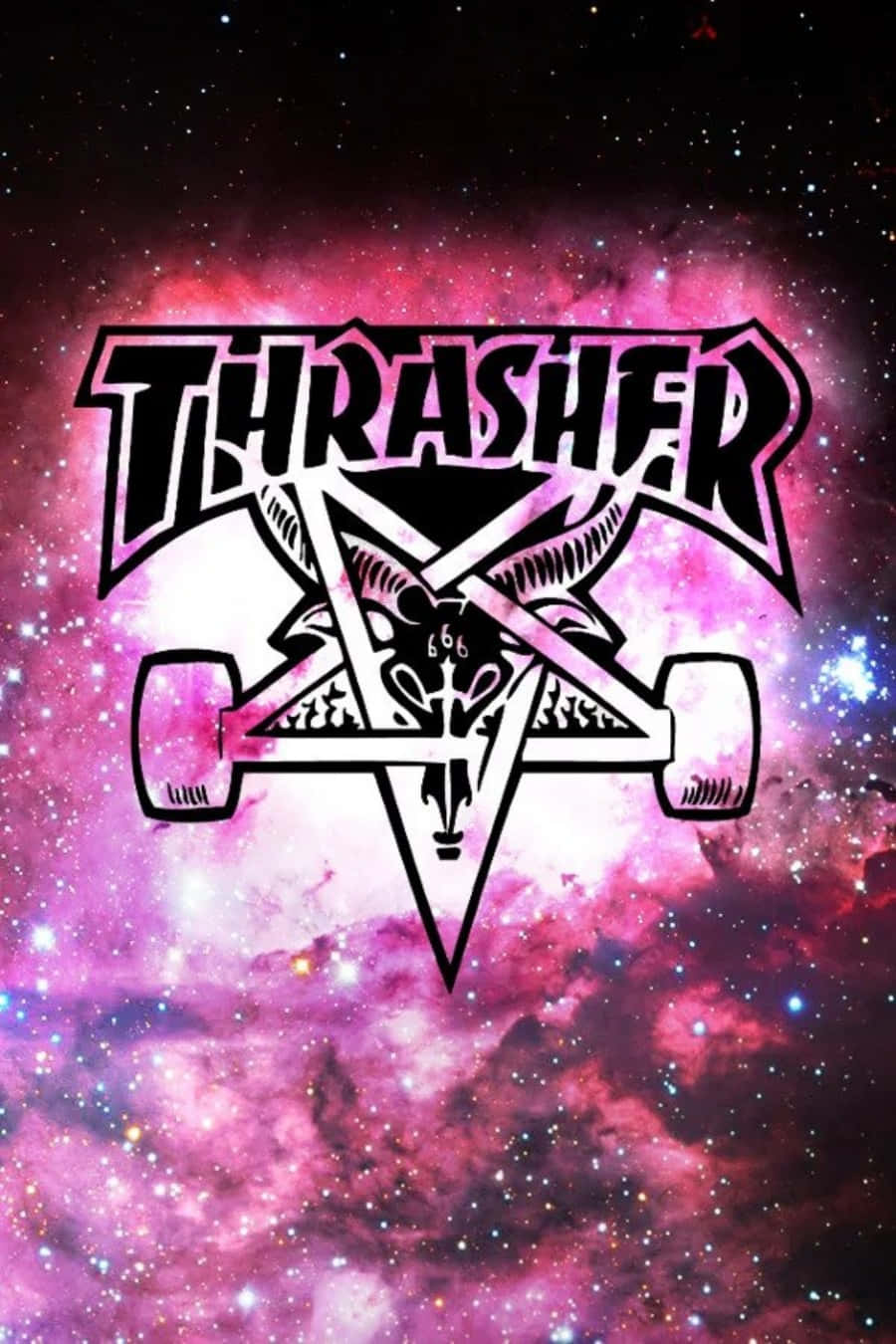 "Skate or Die!" 壁紙 — Thrasher 雜誌標誌，滑板形成五角星，背景為充滿活力的粉紅色和紫色宇宙星雲。