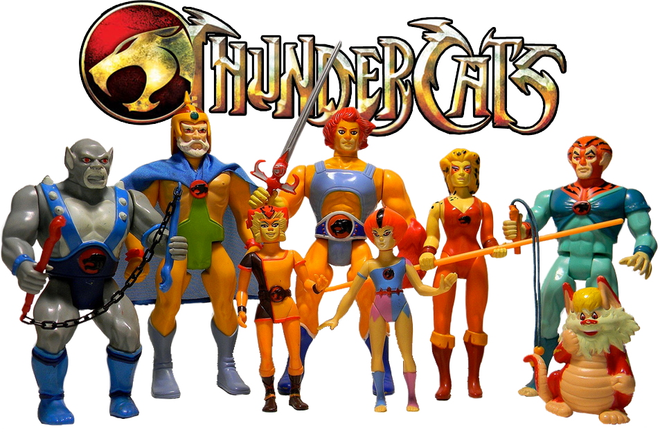 Thundercats 集體動作玩偶 壁紙 — 充滿活力的復古 ThunderCats 可動人偶在標誌性標誌下英勇地擺出姿勢。