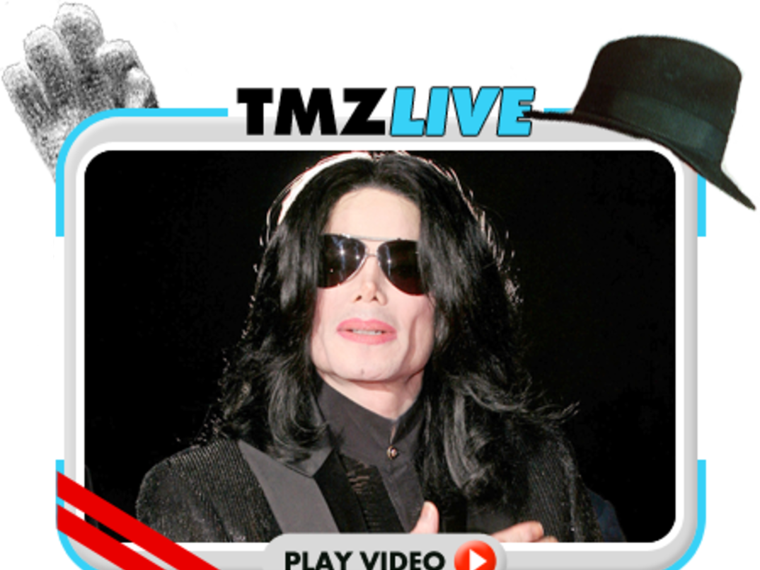 邁克爾·傑克森 TMZ 現場畫面 壁紙 — 米高積遜戴住太陽眼鏡同黑色衫，被TMZ Live圖像框住，有高帽同手套。
