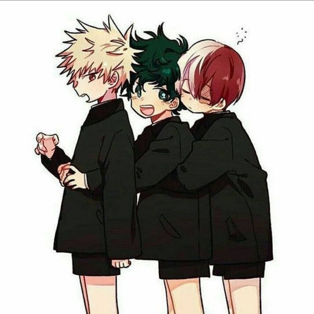 Todobakudeku 三人組擁抱 壁紙 — 三個穿著黑色校服嘅動畫男仔喺純白色背景前擠埋一齊，表情頑皮。