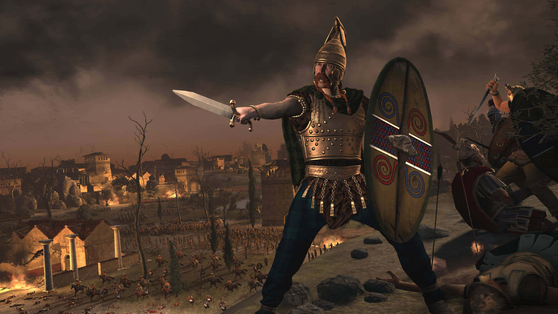《Total War: Rome 2》中的戰場對決 壁紙 — 一名身穿精細盔甲的羅馬士兵，在黑暗風暴天空下的混亂戰場上，持劍和盾牌向前衝鋒。