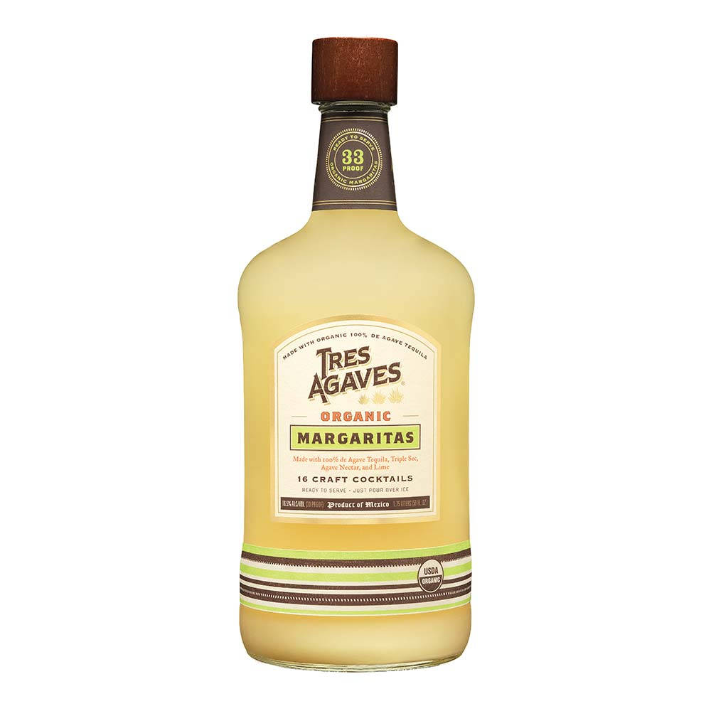 Tres Agaves Organic Margaritas 瓶子，帶有木蓋和條紋標籤。