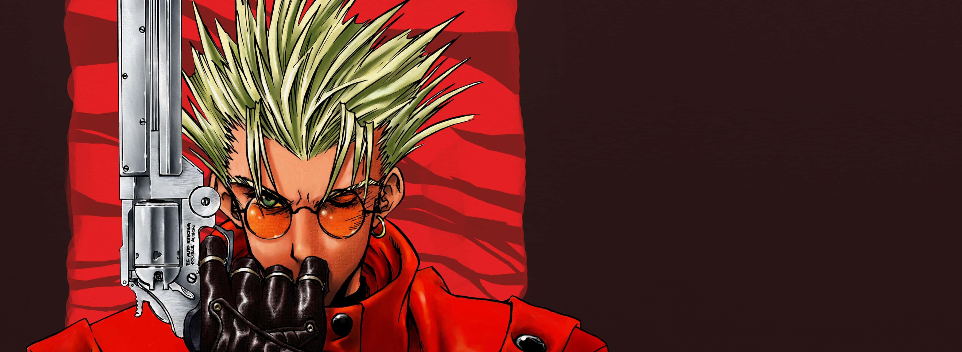 《Trigun》中的瓦希·史特拜德 壁紙 — 一個頭髮尖刺的動漫角色，身穿紅色外套和橙色眼鏡，在鮮明的紅色條紋背景前握著一把銀色左輪手槍。