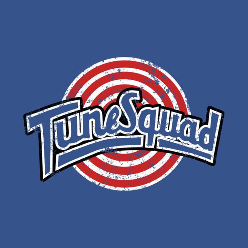TuneSquad 標誌，藍色背景上有紅白靶心同磨損嘅藍色字體