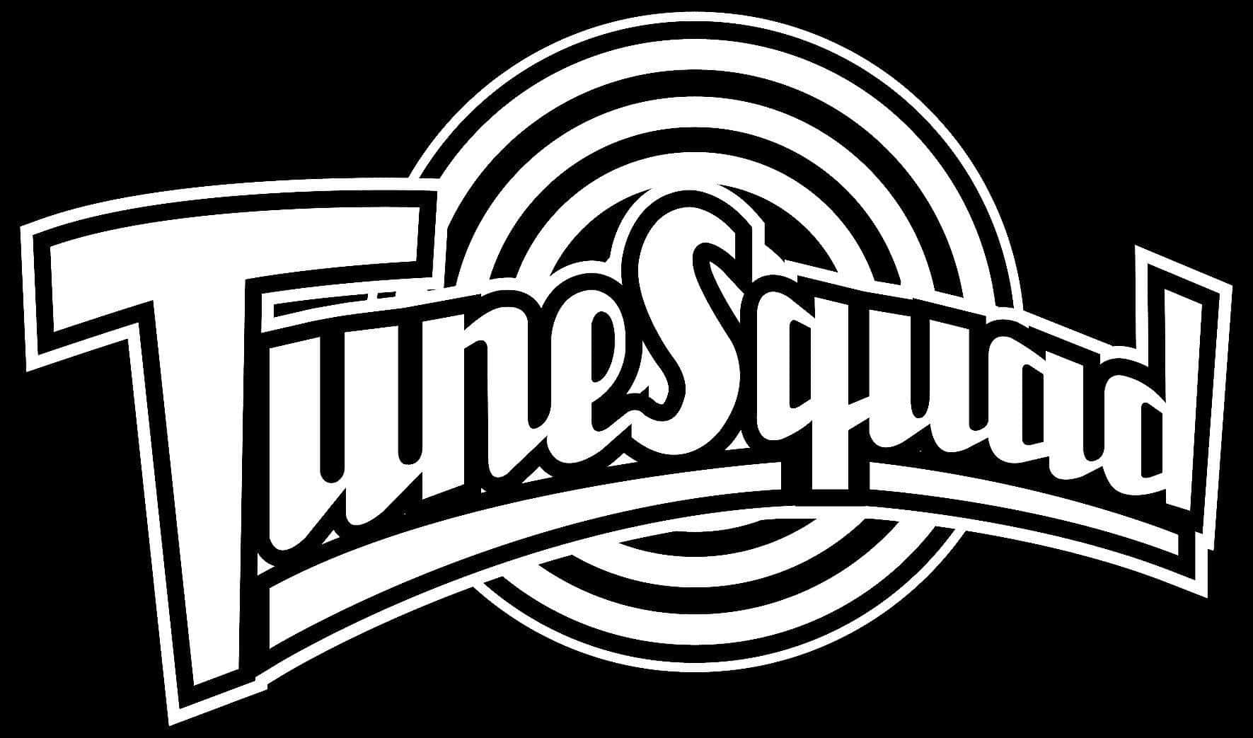 黑色背景上帶有圓形設計的TuneSquad標誌。