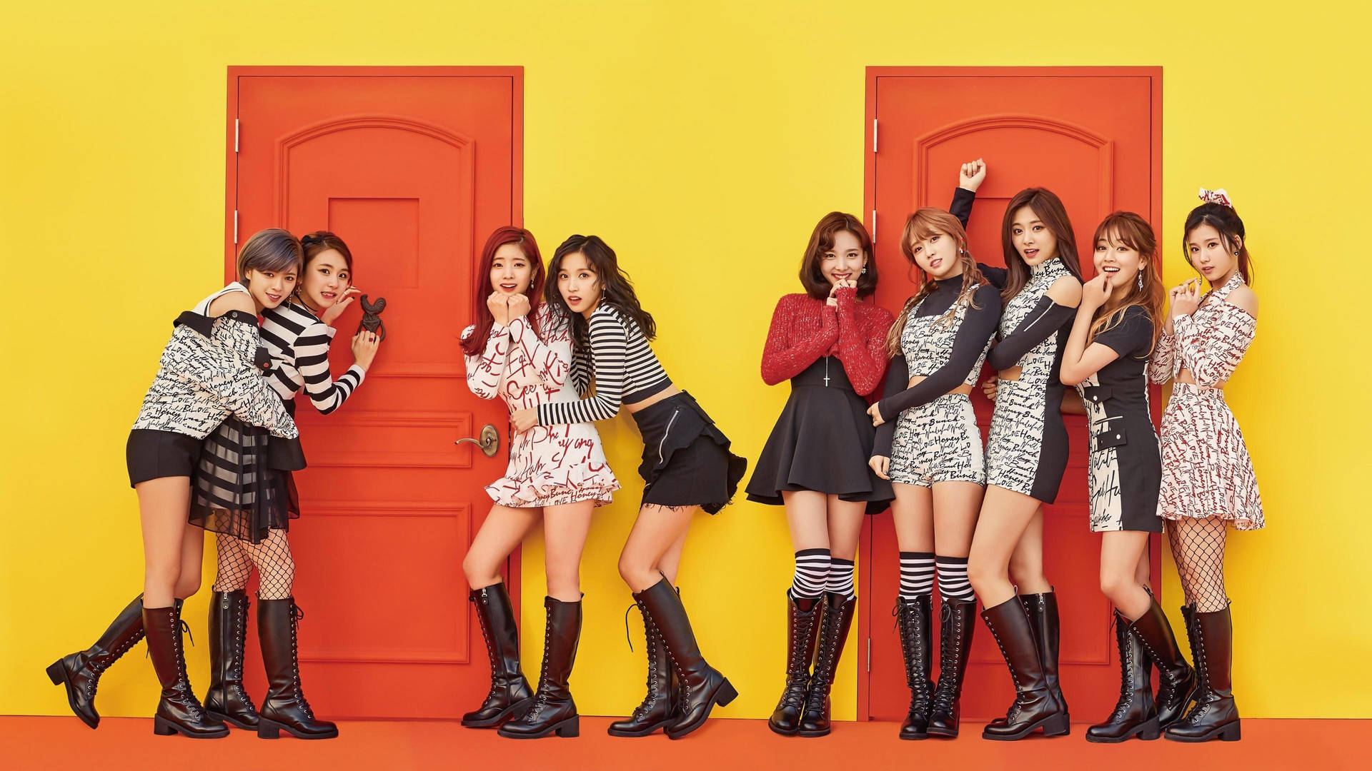 TWICE Knock Knock MV拍攝現場壁紙