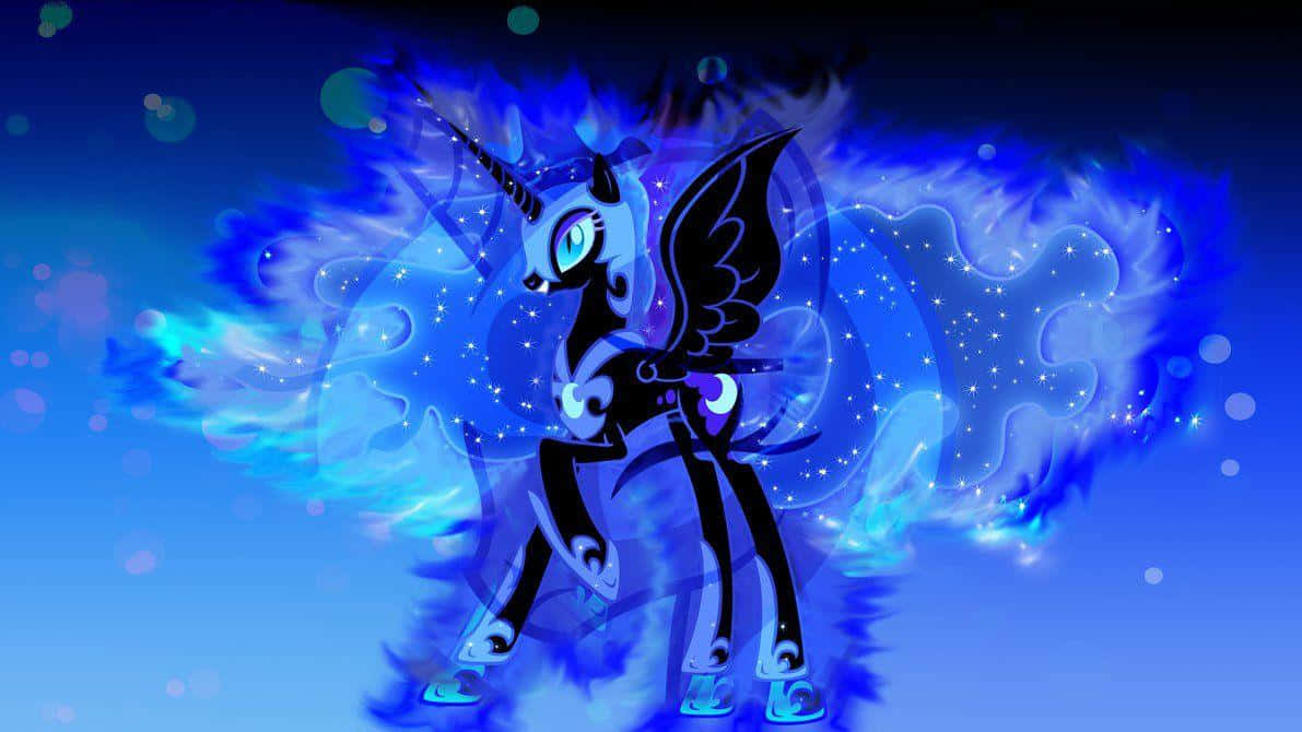 夜之公主，小馬寶莉中Twilight Sparkle的宿敵——夜之噩夢 壁紙 — 一隻雄偉的深藍色獨角獸，擁有發光的翅膀和角，在繁星點點的宇宙背景下散發魔法能量。