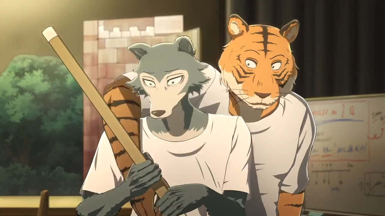  壁紙 — 兩個擬人化動物角色，一隻狼和一隻老虎，站在一個有黑板和窗戶的教室裡，窗外可見樹木。