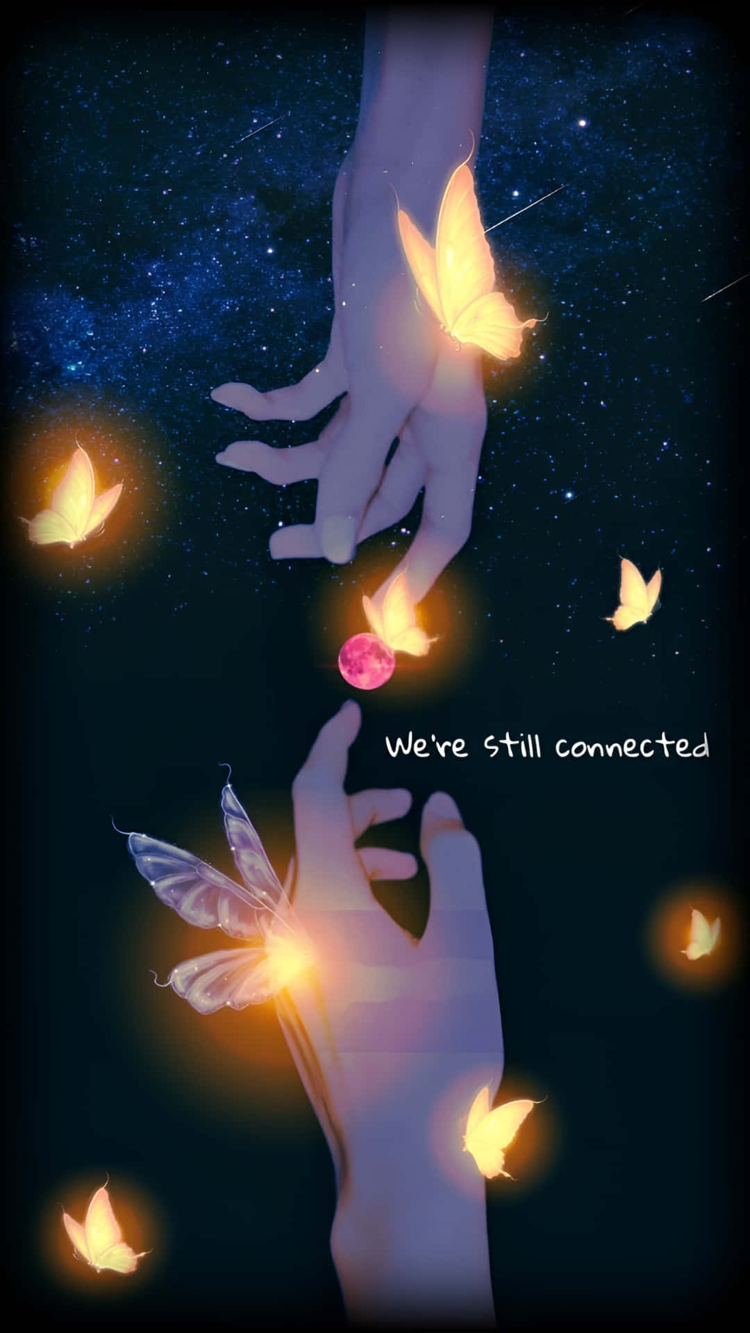  壁紙 — 兩隻手穿過滿天星斗的夜空互相伸向對方，伴隨著發光的蝴蝶和漂浮的粉紅色月亮。