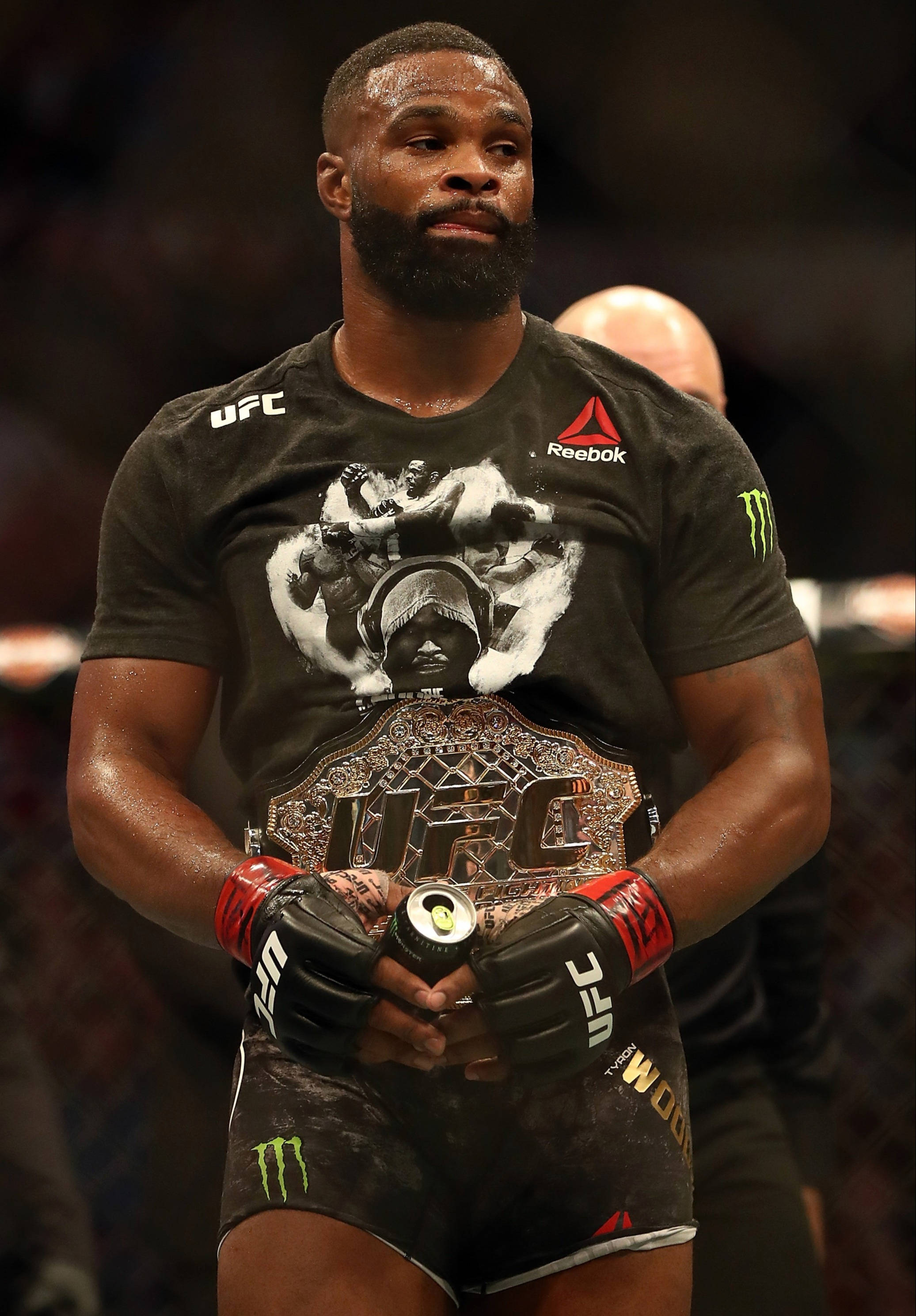 Tyron Woodley 與 UFC 冠軍腰帶 壁紙