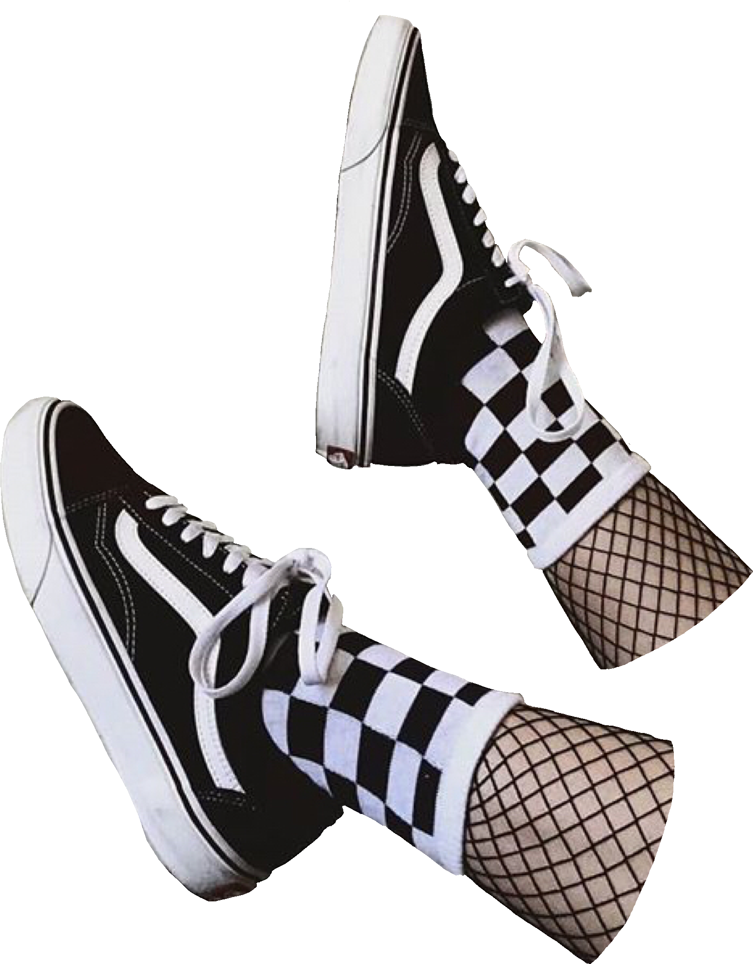 經典棋盤格 Vans 運動鞋 壁紙 — 黑白Vans運動鞋配格子襪和魚網襪，在純黑背景前。