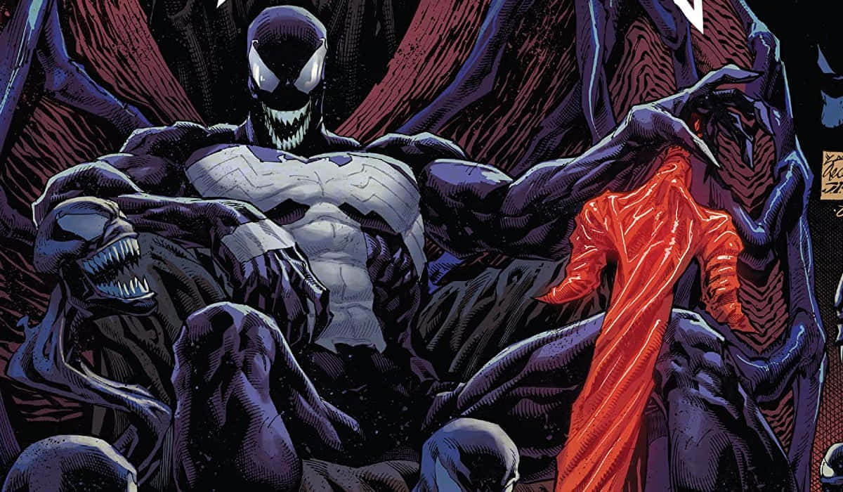 Venom Comic Book 桌布 壁紙 — 黑色共生體套裝的毒液在深色紋理背景中緊握紅布，露出兇惡的笑容。