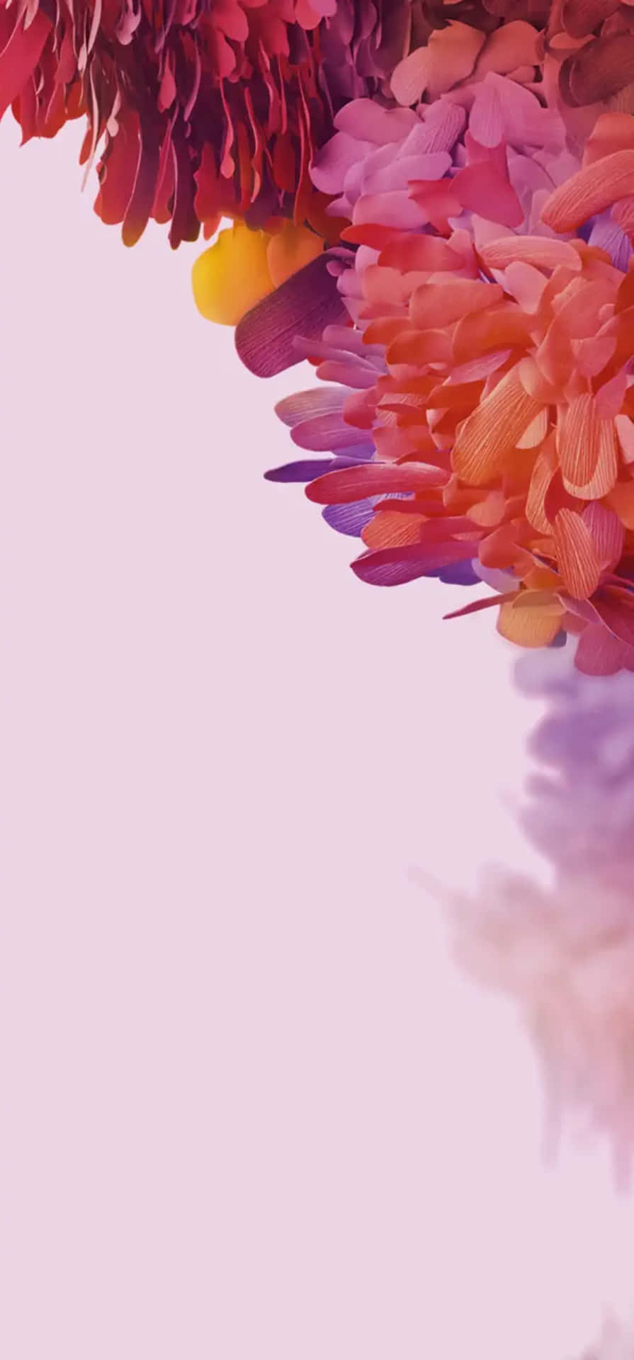  壁紙 — 充滿活力的抽象花卉花瓣，以粉紅色、橙色和紫色斜向層疊在柔和的粉彩粉紅色背景上。