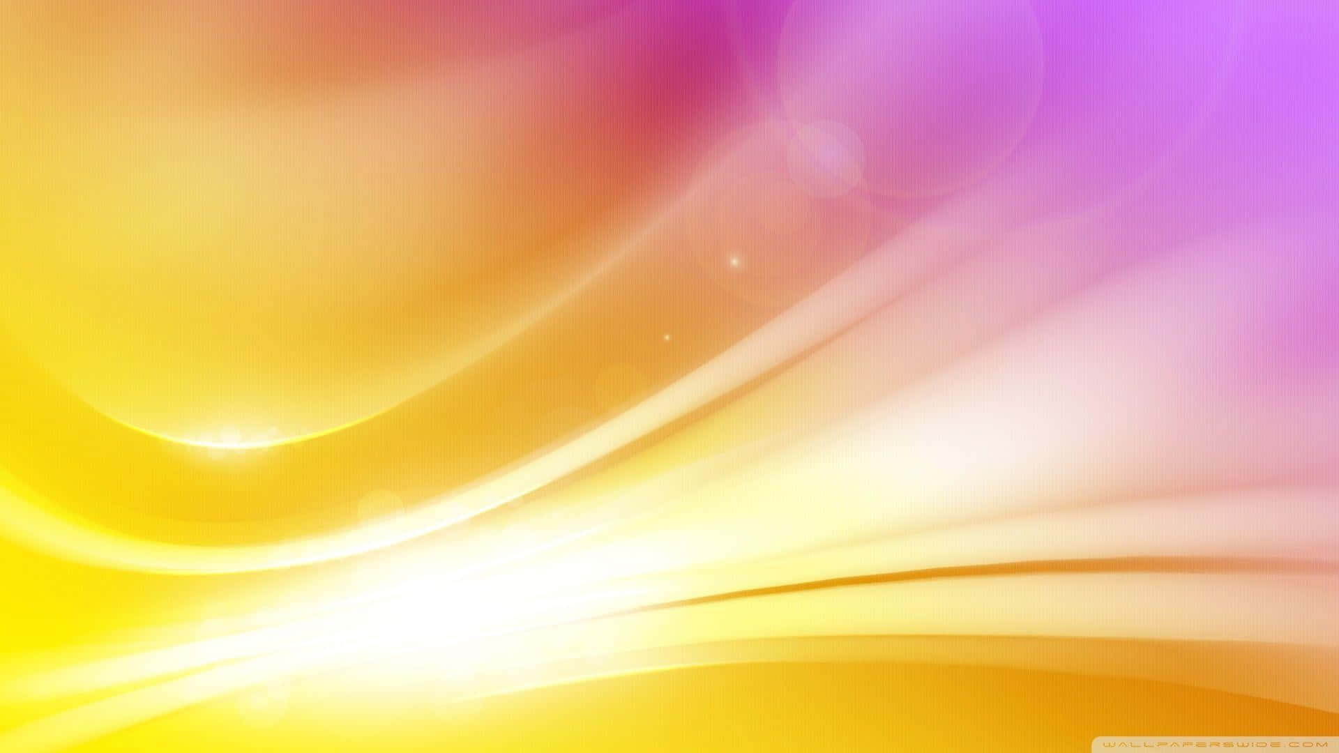  壁紙 — 充滿活力的黃色和紫色抽象漩渦從明亮的中心散發出來，帶有柔和發光散景效果。