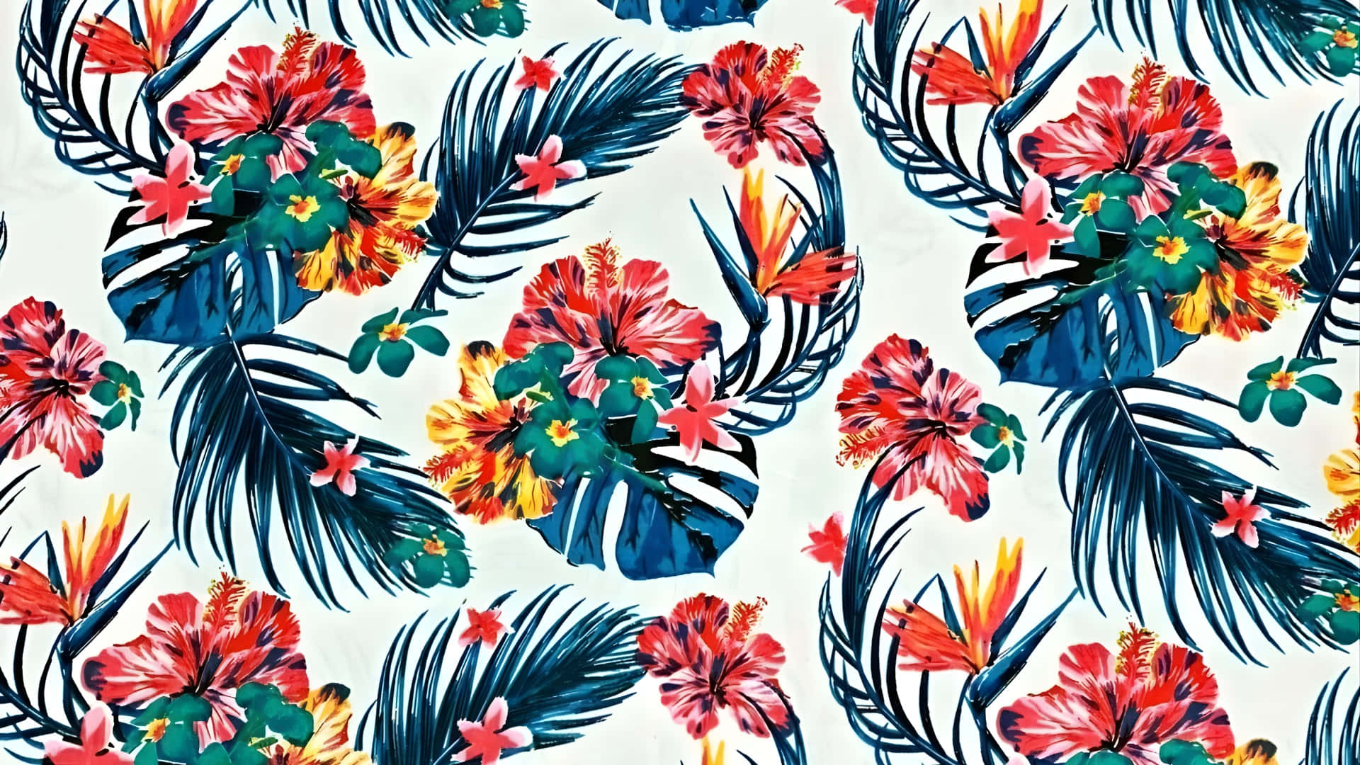  壁紙 — 鮮豔的熱帶花卉和棕櫚葉以大膽的紅色、藍色和綠色在奶油白色背景上重複。