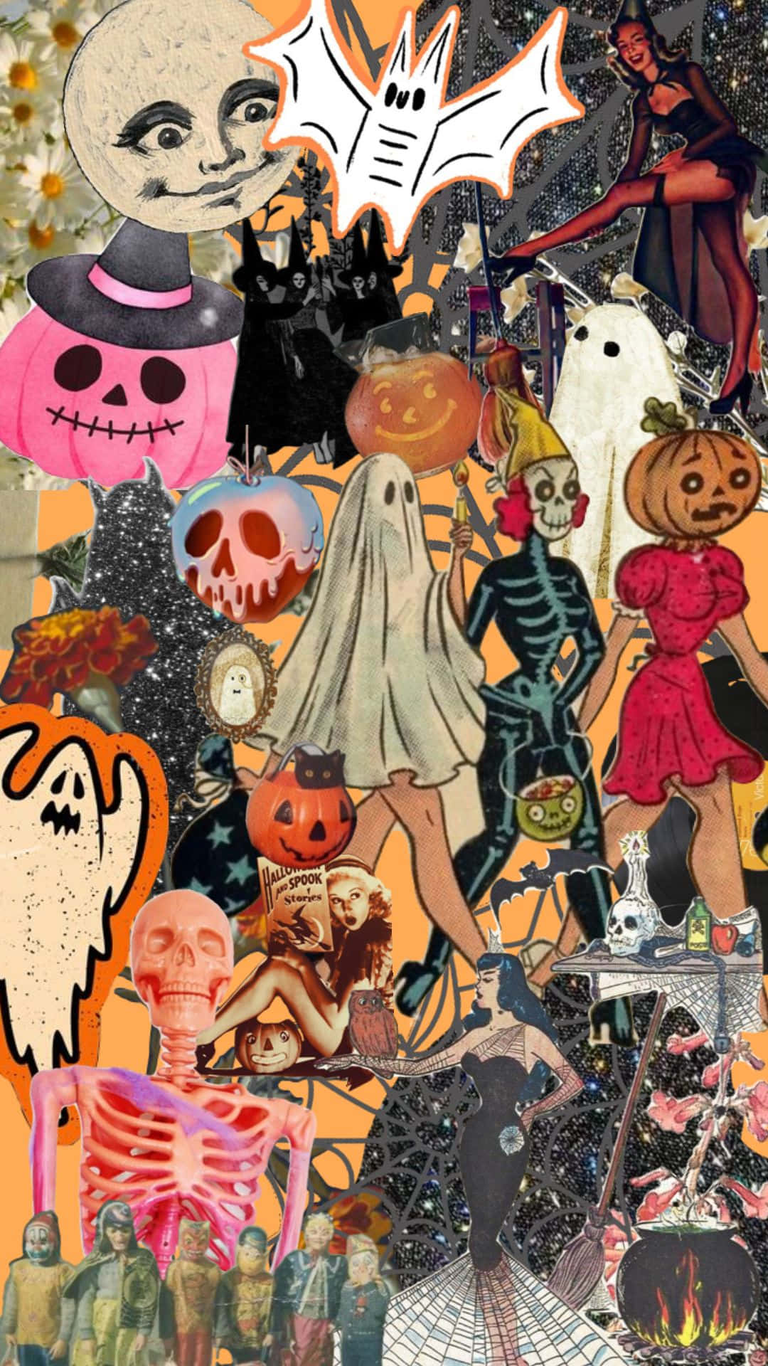  壁紙 — 一幅充滿活力的復古萬聖節角色拼貼畫，包括骷髏、鬼魂、南瓜和微笑的月亮，背景為橙色。