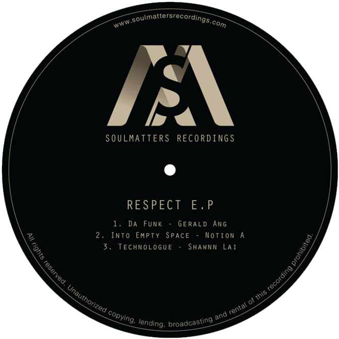 Vinyl Record Soulmatters Recordings 壁紙 — SoulMatters Recordings 的 Respect E.P. 的簡約黑色黑膠唱片標籤，帶有金色文字和標誌。
