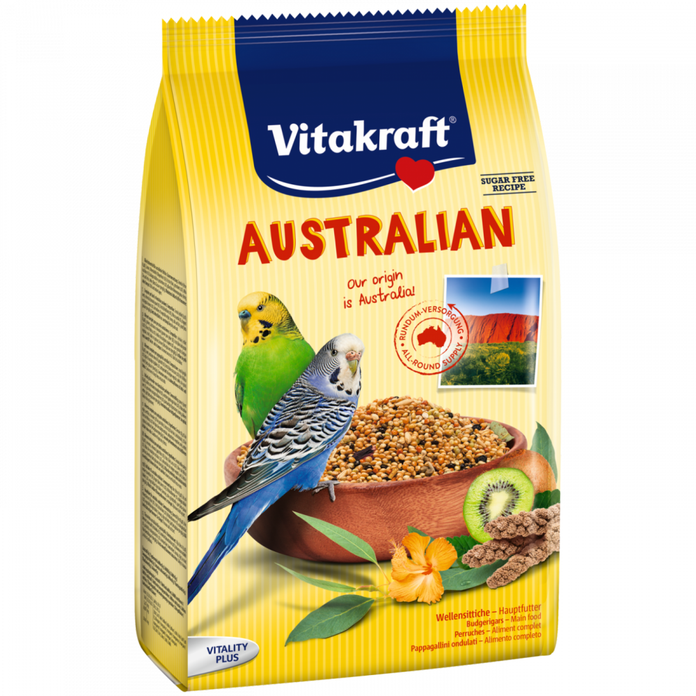 Vitakraft 澳洲鸚鵡飼料包裝 壁紙 — 一袋鮮黃色的Vitakraft澳洲鳥食，上面有色彩繽紛的虎皮鸚鵡、奇異果片和一碗種子，背景為條紋圖案。