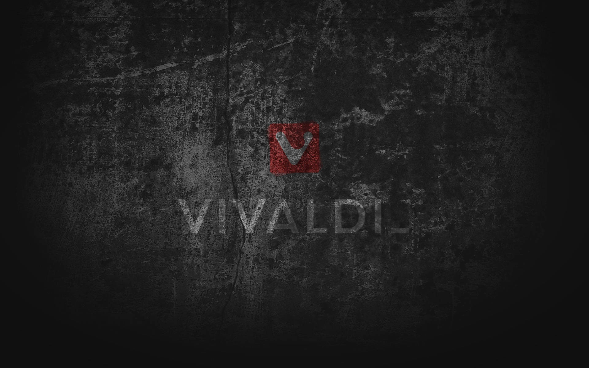 Vivaldi瀏覽器龐克風牆壁 壁紙 — 粗糙的深色混凝土牆上有一個褪色的紅色Vivaldi標誌和品牌名稱，以風化的白色字體呈現。