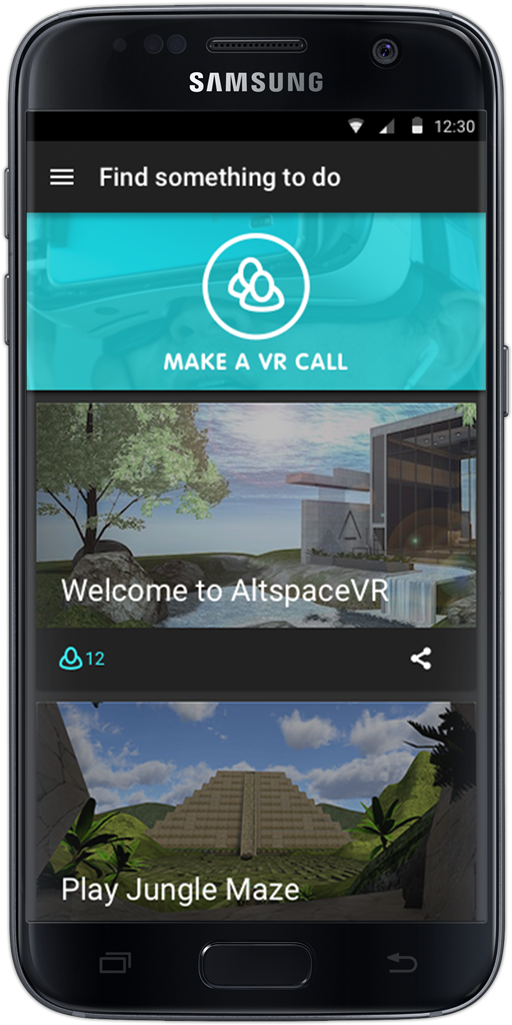 三星手機顯示VR通話選項 壁紙 — 智能手機屏幕顯示VR應用程式介面，提供撥打電話及在虛擬環境（如叢林迷宮）中遊玩的選項。