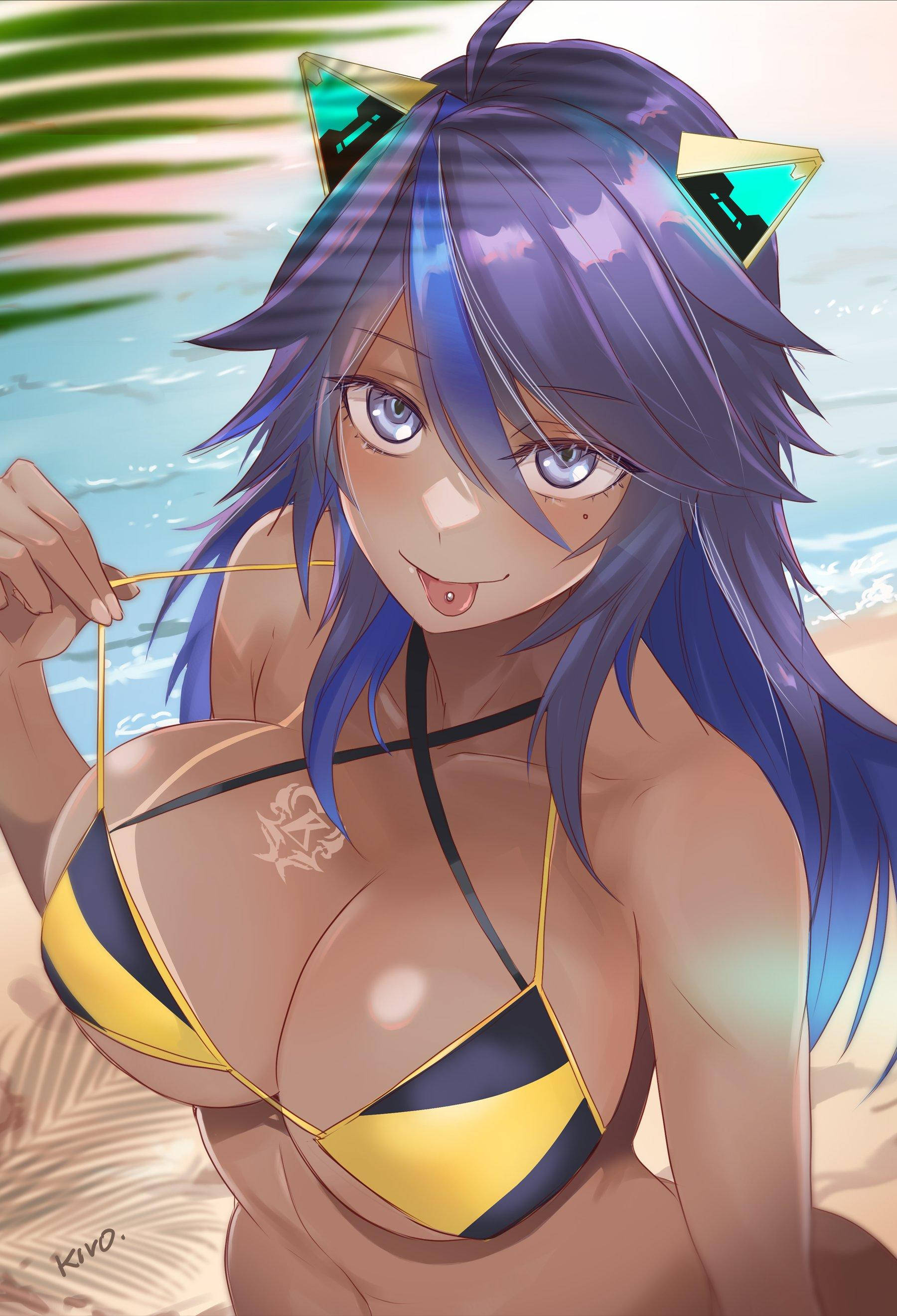 曬黑VTuber女孩比基尼 壁紙 — 一位藍髮貓耳動漫女孩在陽光明媚的海灘上微笑著拿著比基尼帶子。