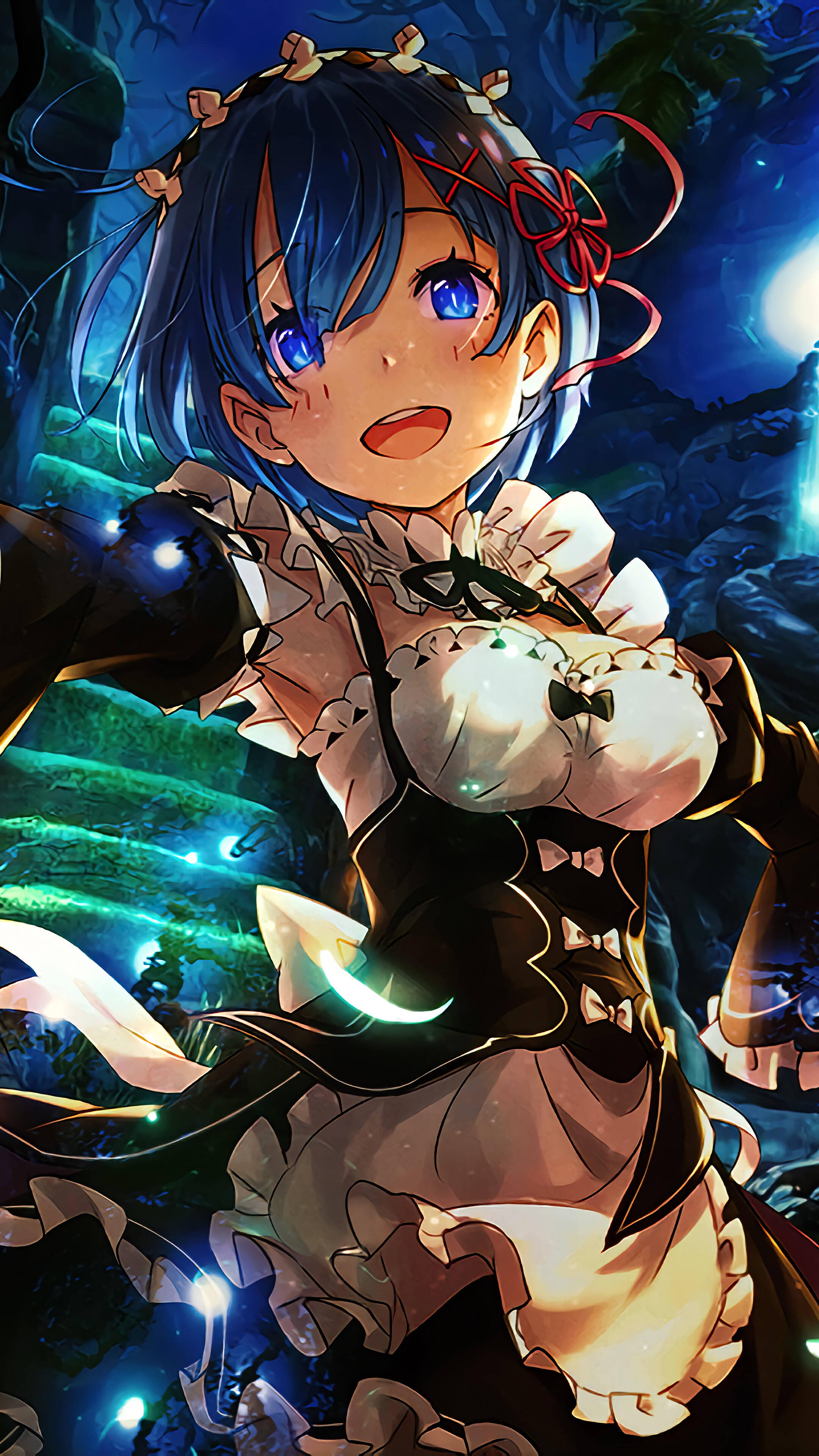 奢華Waifu 壁紙 — 一位藍髮動漫女孩穿著女僕裝，在夜晚發光的神秘森林中燦爛微笑。
