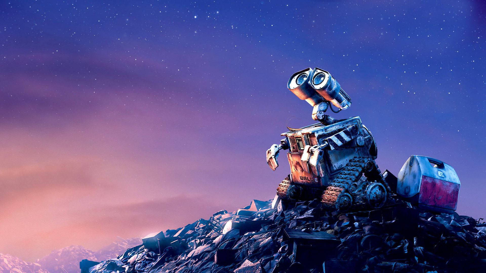 機械人 Wall-E 在垃圾堆上，背景是繁星點點的暮色天空和山脈